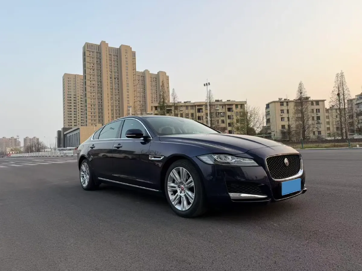 2018 Mercedes-Benz E Class 2.0T 184HP L4 9AT,autocango,china used car exporter,china ev exporter,chinese used car exporter,chinese used ev exporter