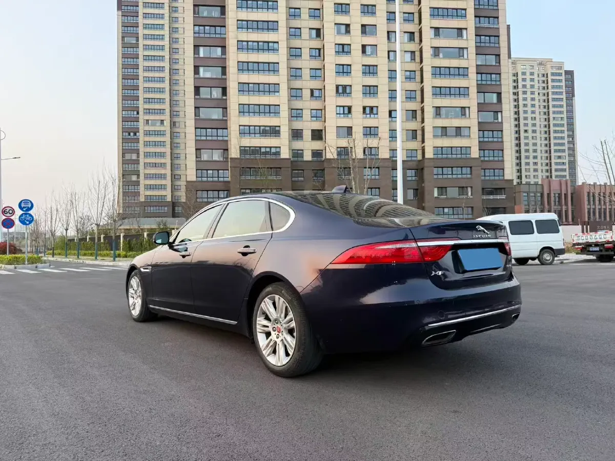 2018 Mercedes-Benz E Class 2.0T 184HP L4 9AT,autocango,china used car exporter,china ev exporter,chinese used car exporter,chinese used ev exporter