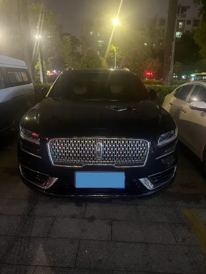 2019 Lincoln Nautilus 2.0T 224HP L4 8AT,autocango,china used car exporter,china ev exporter,chinese used car exporter,chinese used ev exporter