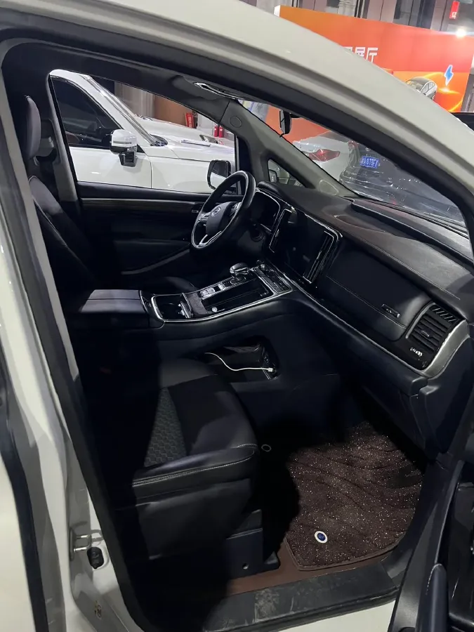 2021 GAC Trumpchi M8 2.0T 252HP L4 8AT,autocango,china used car exporter,china ev exporter,chinese used car exporter,chinese used ev exporter