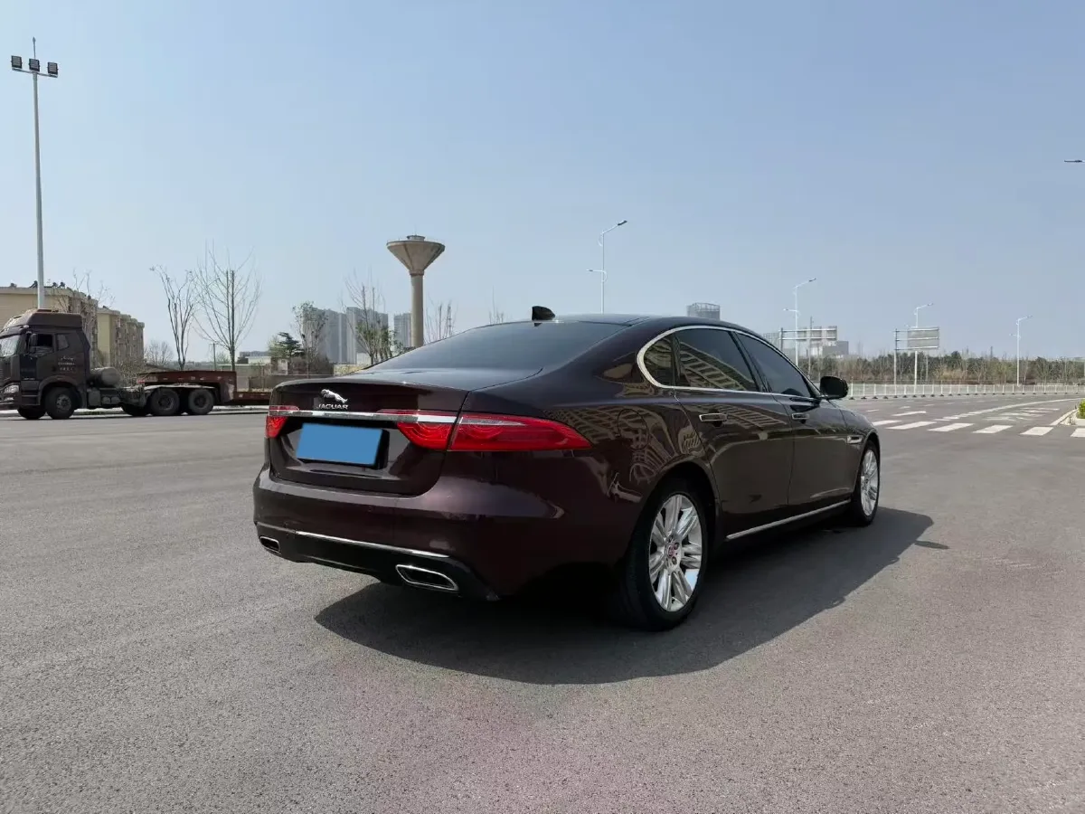 2018 Mercedes-Benz E Class 2.0T 184HP L4 9AT,autocango,china used car exporter,china ev exporter,chinese used car exporter,chinese used ev exporter