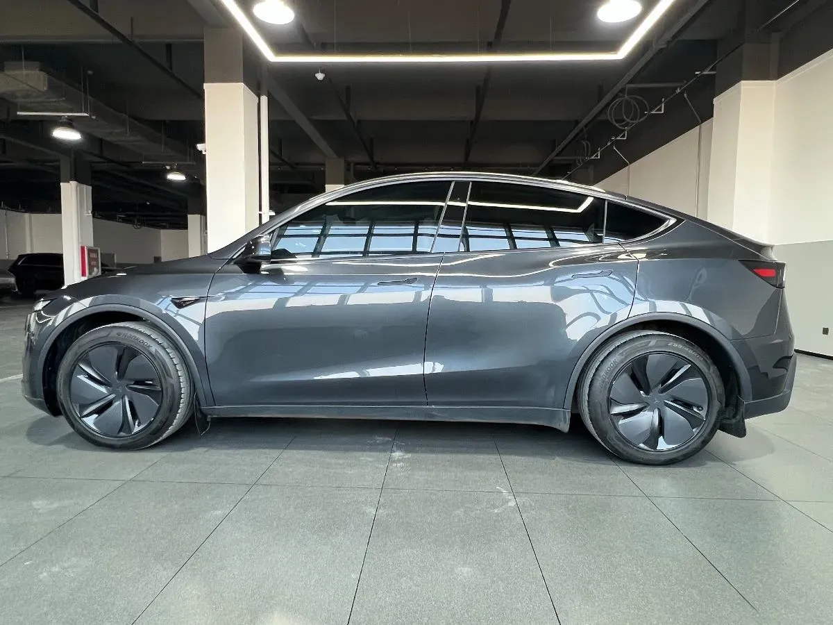 2025 Tesla Model Y BEV 78.4KWH,autocango,china used car exporter,china ev exporter,chinese used car exporter,chinese used ev exporter