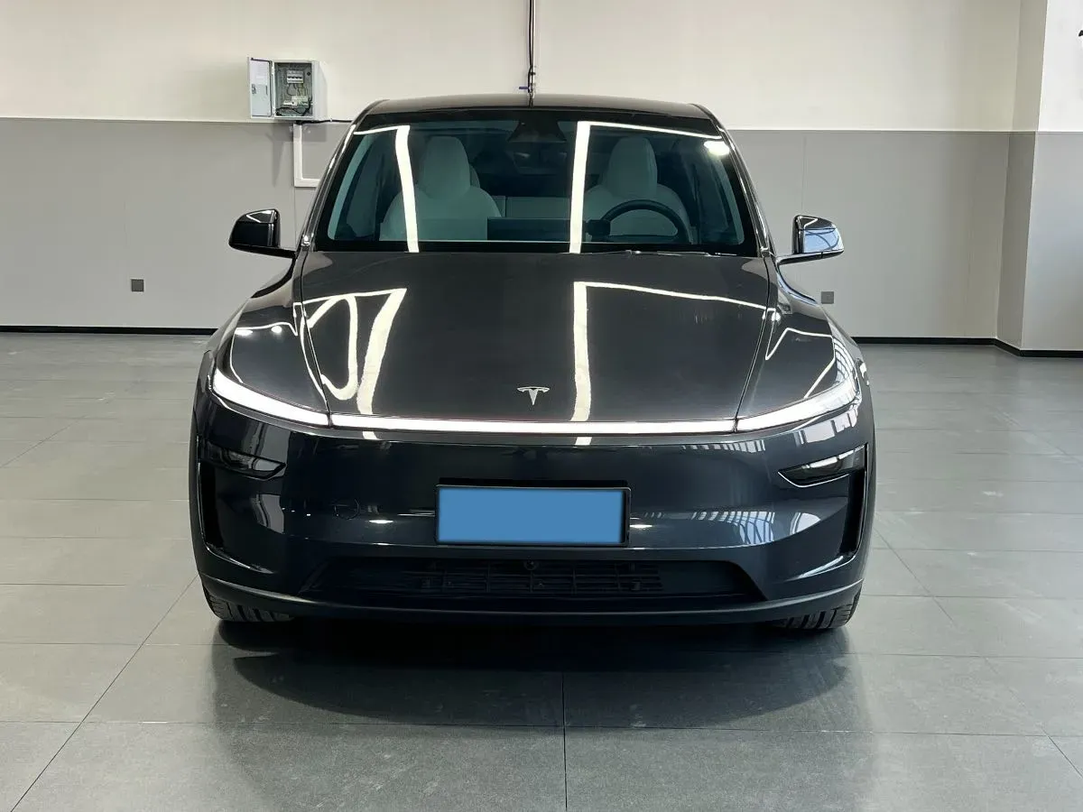2025 Tesla Model Y BEV 78.4KWH,autocango,china used car exporter,china ev exporter,chinese used car exporter,chinese used ev exporter