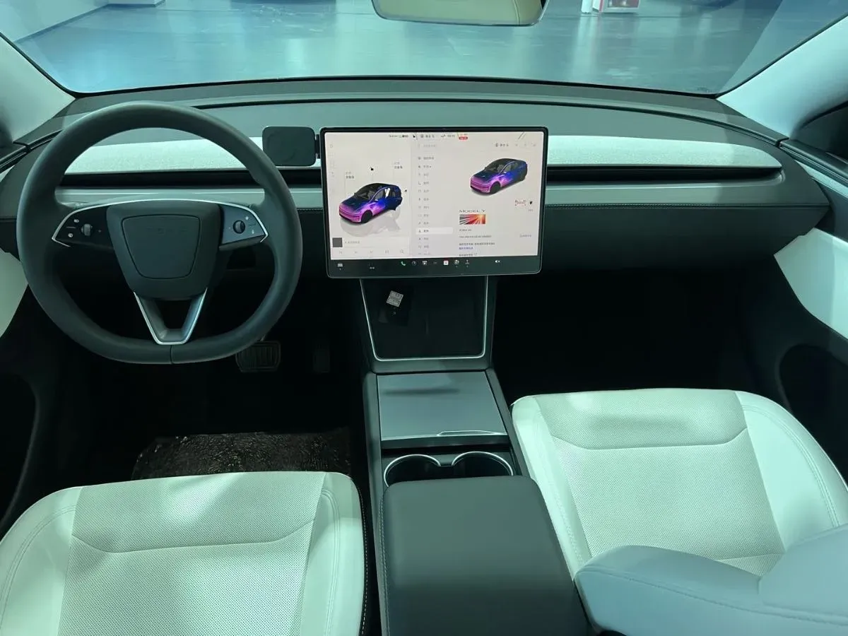 2025 Tesla Model Y BEV 78.4KWH,autocango,china used car exporter,china ev exporter,chinese used car exporter,chinese used ev exporter