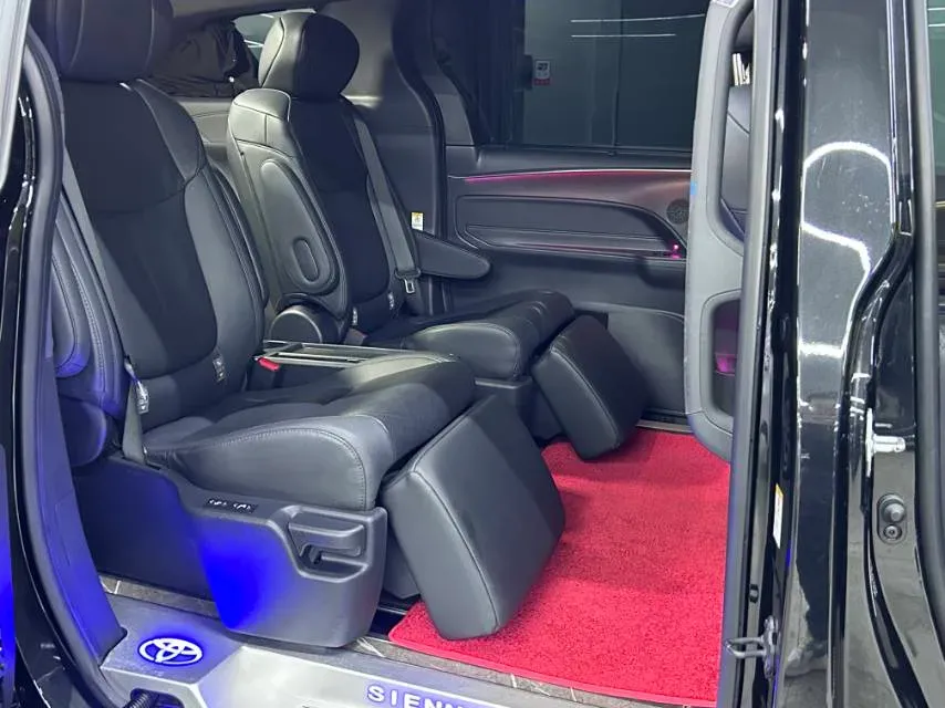 2023 Toyota Sienna 2.5L 189HP L4 E-CVT Hybrid,autocango,china used car exporter,china ev exporter,chinese used car exporter,chinese used ev exporter