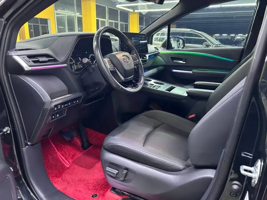 2023 Toyota Sienna 2.5L 189HP L4 E-CVT Hybrid,autocango,china used car exporter,china ev exporter,chinese used car exporter,chinese used ev exporter