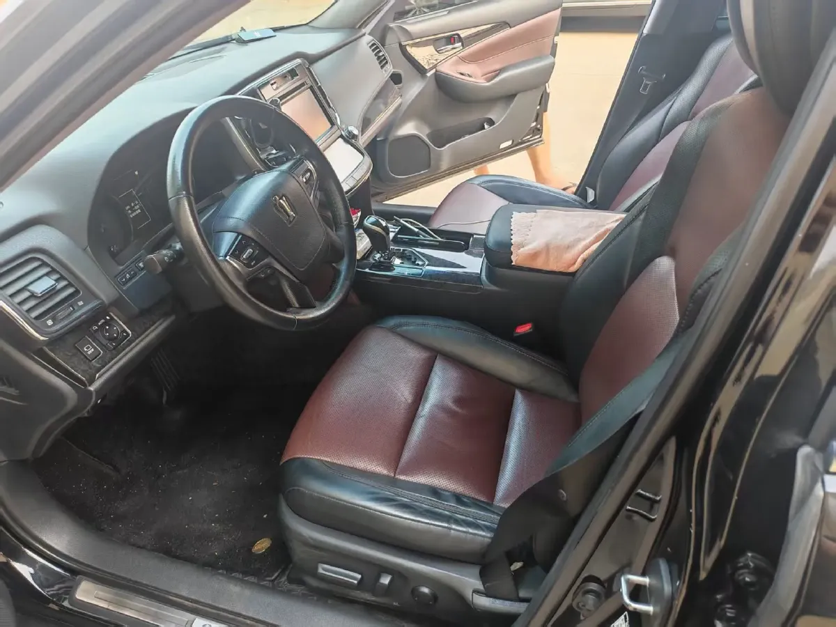 2018 Toyota Highlander 2.0T 220HP L4 6AT,autocango,china used car exporter,china ev exporter,chinese used car exporter,chinese used ev exporter