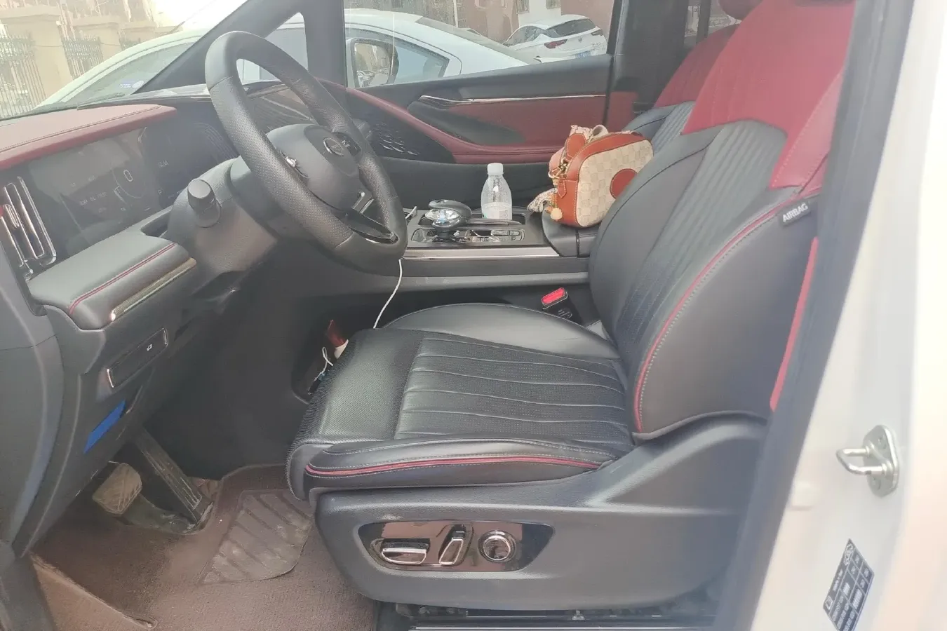 2023 GAC Trumpchi M8 2.0T 252HP L4 8AT,autocango,china used car exporter,china ev exporter,chinese used car exporter,chinese used ev exporter