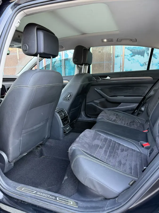 2020 Volkswagen Magotan 2.0T 186HP L4 7DCT,autocango,china used car exporter,china ev exporter,chinese used car exporter,chinese used ev exporter