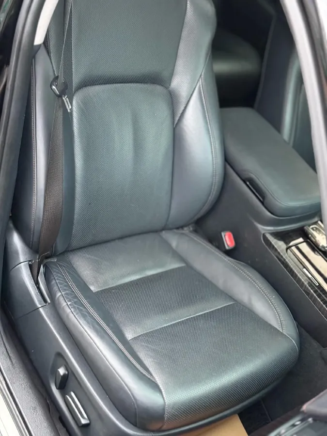 2015 Toyota Crown 2.0T 235HP L4 8AT,autocango,china used car exporter,china ev exporter,chinese used car exporter,chinese used ev exporter