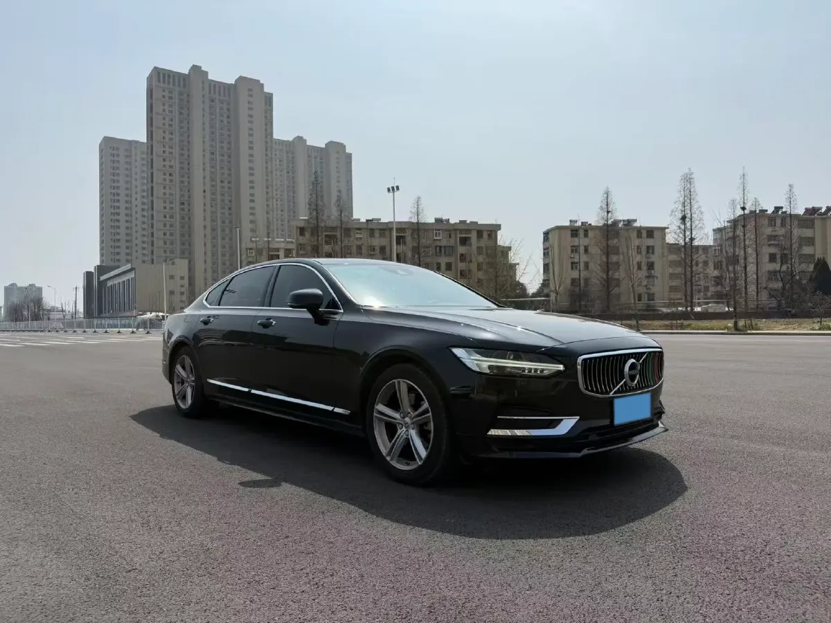 2018 Volvo S90 2.0T 190HP L4 8AT,autocango,china used car exporter,china ev exporter,chinese used car exporter,chinese used ev exporter