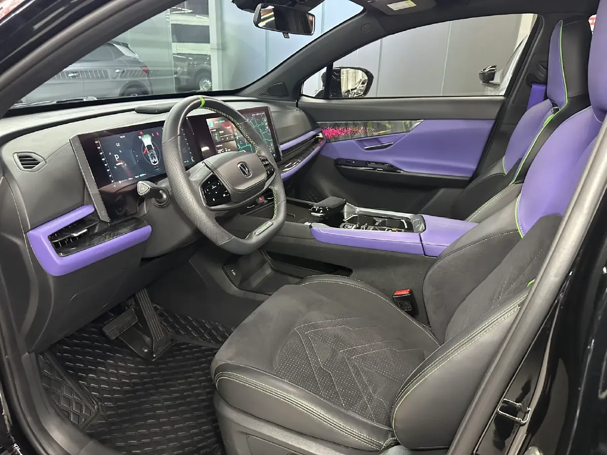 2023 ChangAn UNI-T 1.5T 188HP L4 7DCT,autocango,china used car exporter,china ev exporter,chinese used car exporter,chinese used ev exporter