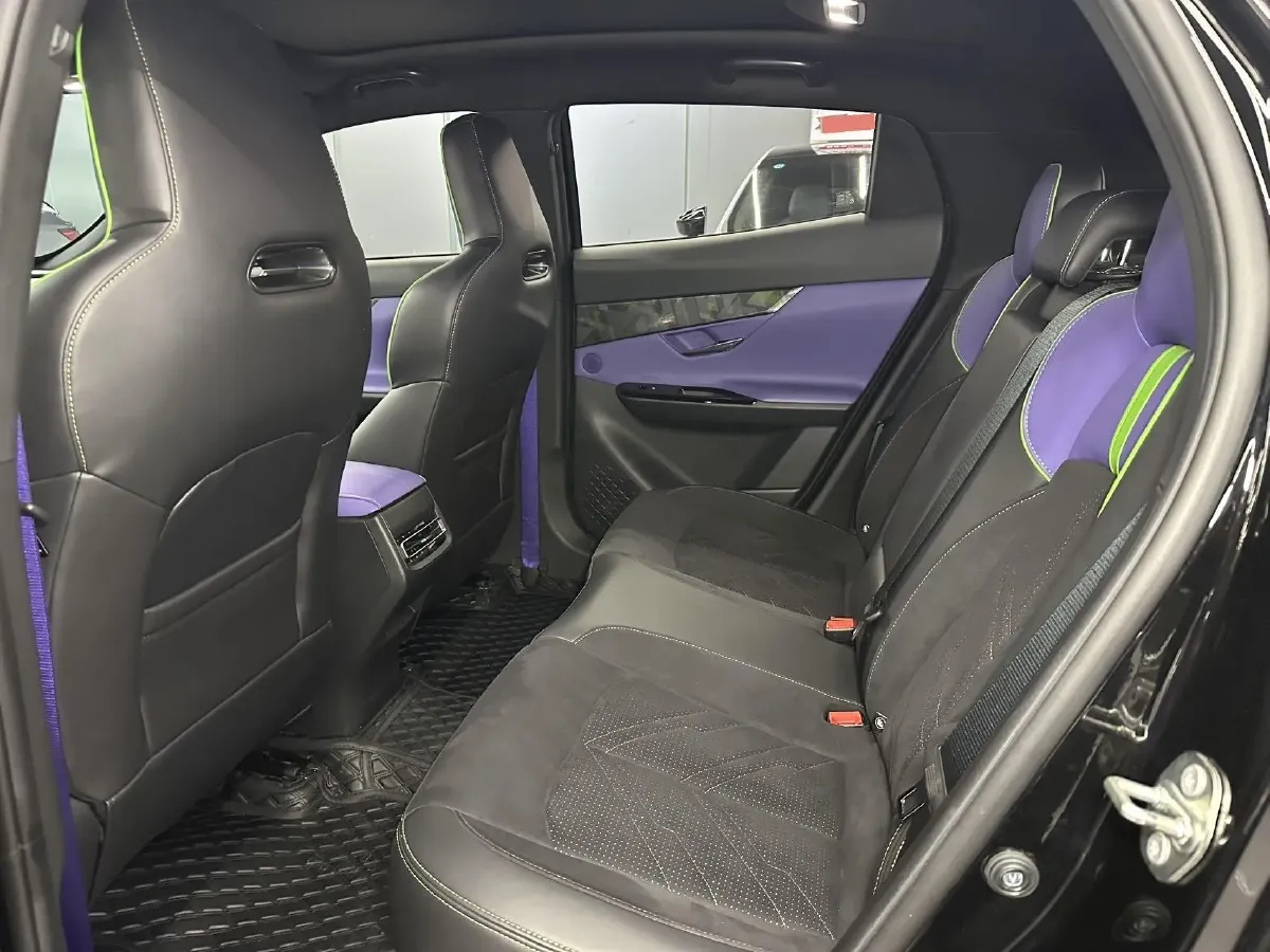 2023 ChangAn UNI-T 1.5T 188HP L4 7DCT,autocango,china used car exporter,china ev exporter,chinese used car exporter,chinese used ev exporter