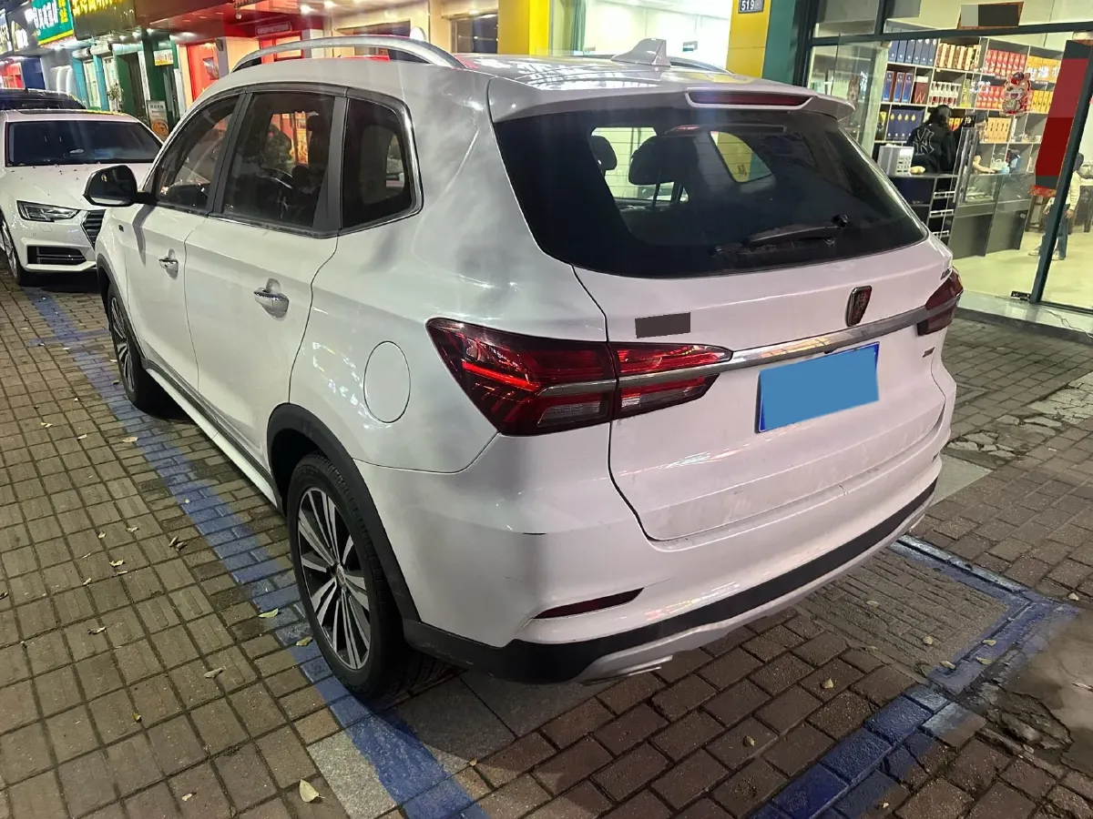 2020 Roewe i6 1.5T 169HP L4 7DCT,autocango,china used car exporter,china ev exporter,chinese used car exporter,chinese used ev exporter