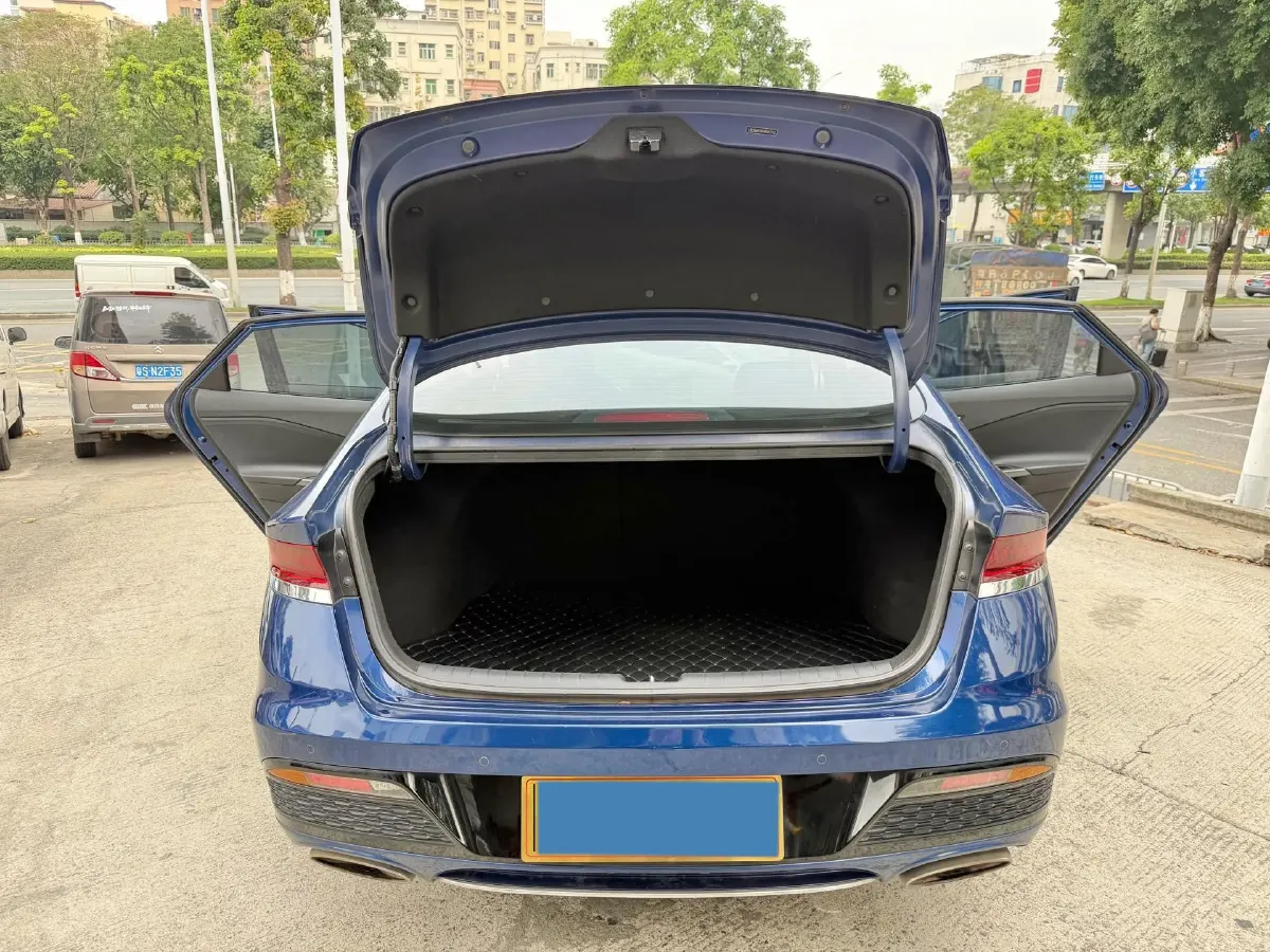 2019 Hyundai La Festa 1.6T 204HP L4 7DCT,autocango,china used car exporter,china ev exporter,chinese used car exporter,chinese used ev exporter