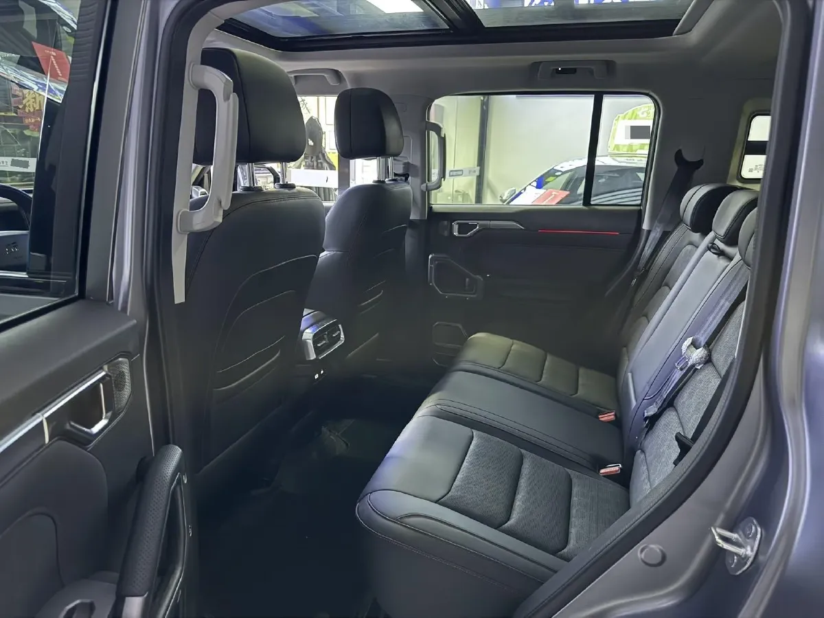 2025 Jetour Traveller 2.0T 254HP L4 7DCT,autocango,china used car exporter,china ev exporter,chinese used car exporter,chinese used ev exporter