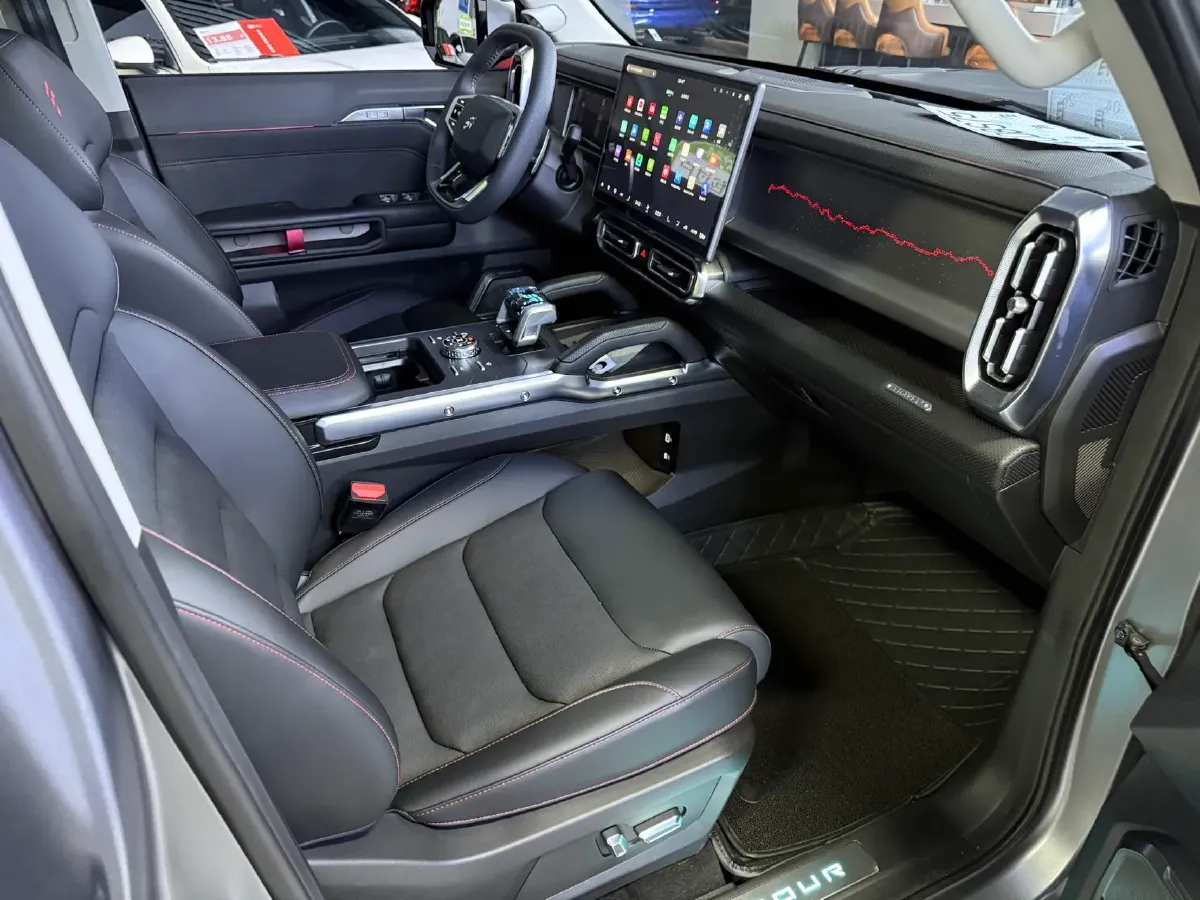 2025 Jetour Traveller 2.0T 254HP L4 7DCT,autocango,china used car exporter,china ev exporter,chinese used car exporter,chinese used ev exporter