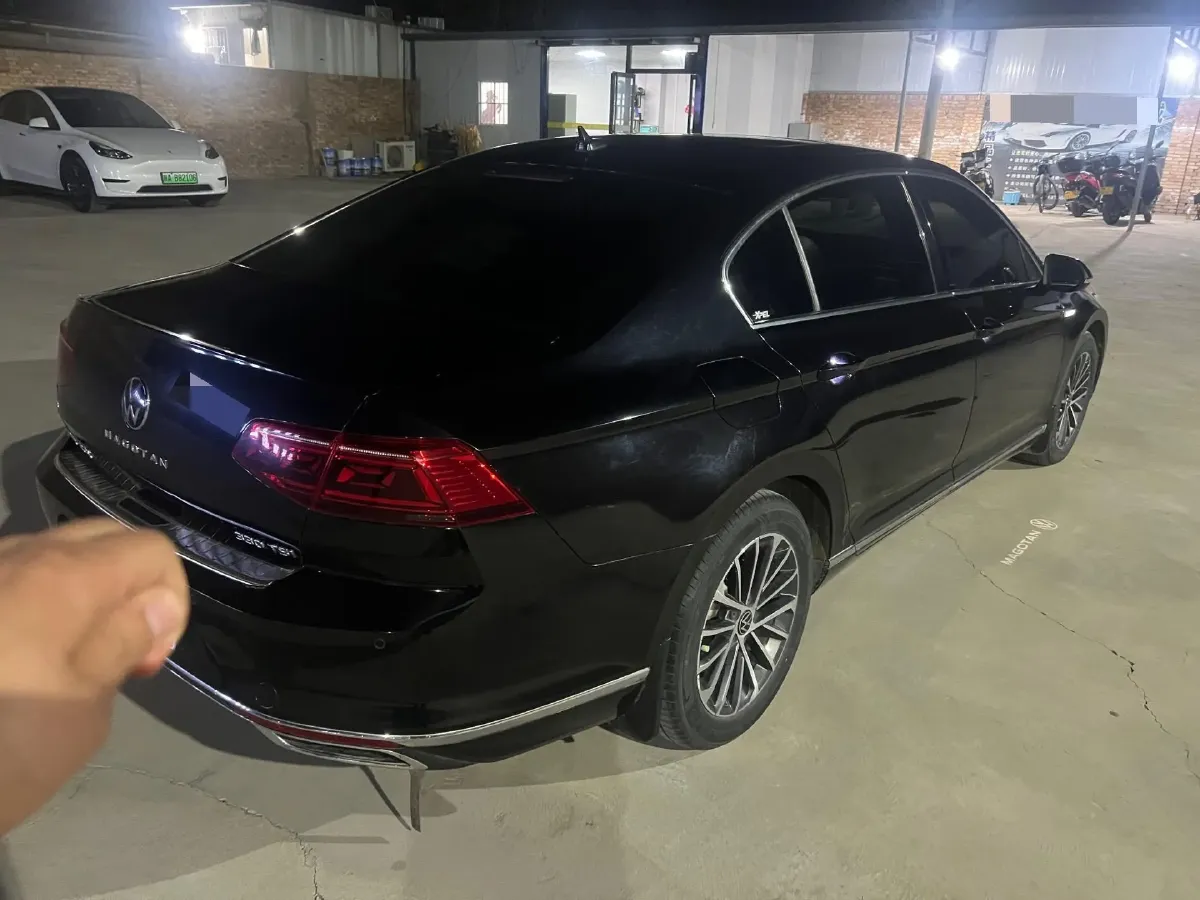 2020 Volkswagen Magotan 2.0T 186HP L4 7DCT,autocango,china used car exporter,china ev exporter,chinese used car exporter,chinese used ev exporter