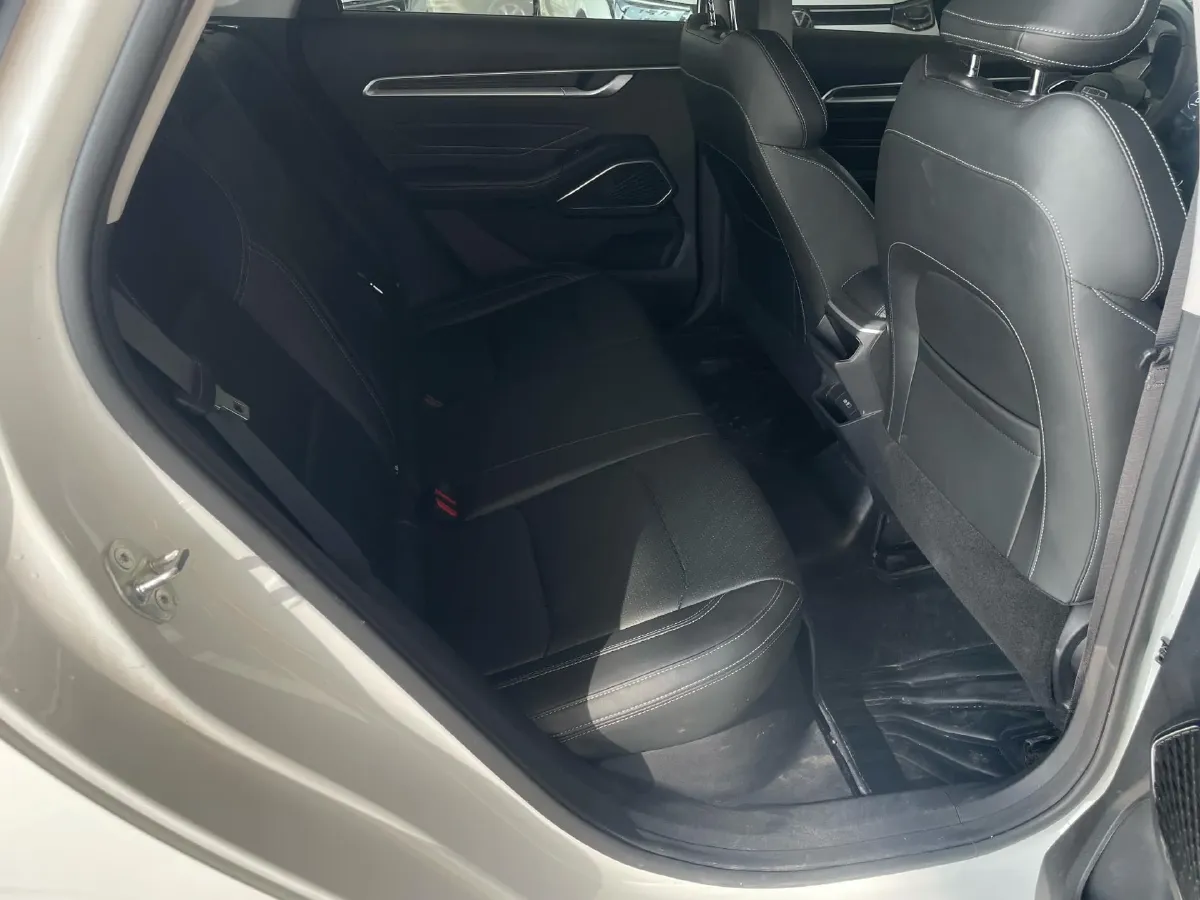 2023 Geely Emgrand 1.5L 127HP L4 5MT,autocango,china used car exporter,china ev exporter,chinese used car exporter,chinese used ev exporter