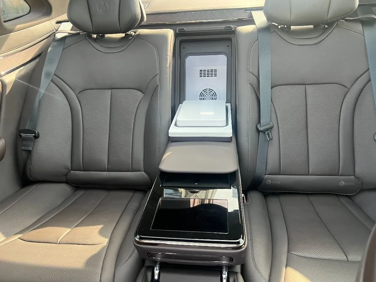 2024 Denza DenzaZ9 2.0T 207HP L4 E-CVT PHEV 38.5KWH,autocango,china used car exporter,china ev exporter,chinese used car exporter,chinese used ev exporter