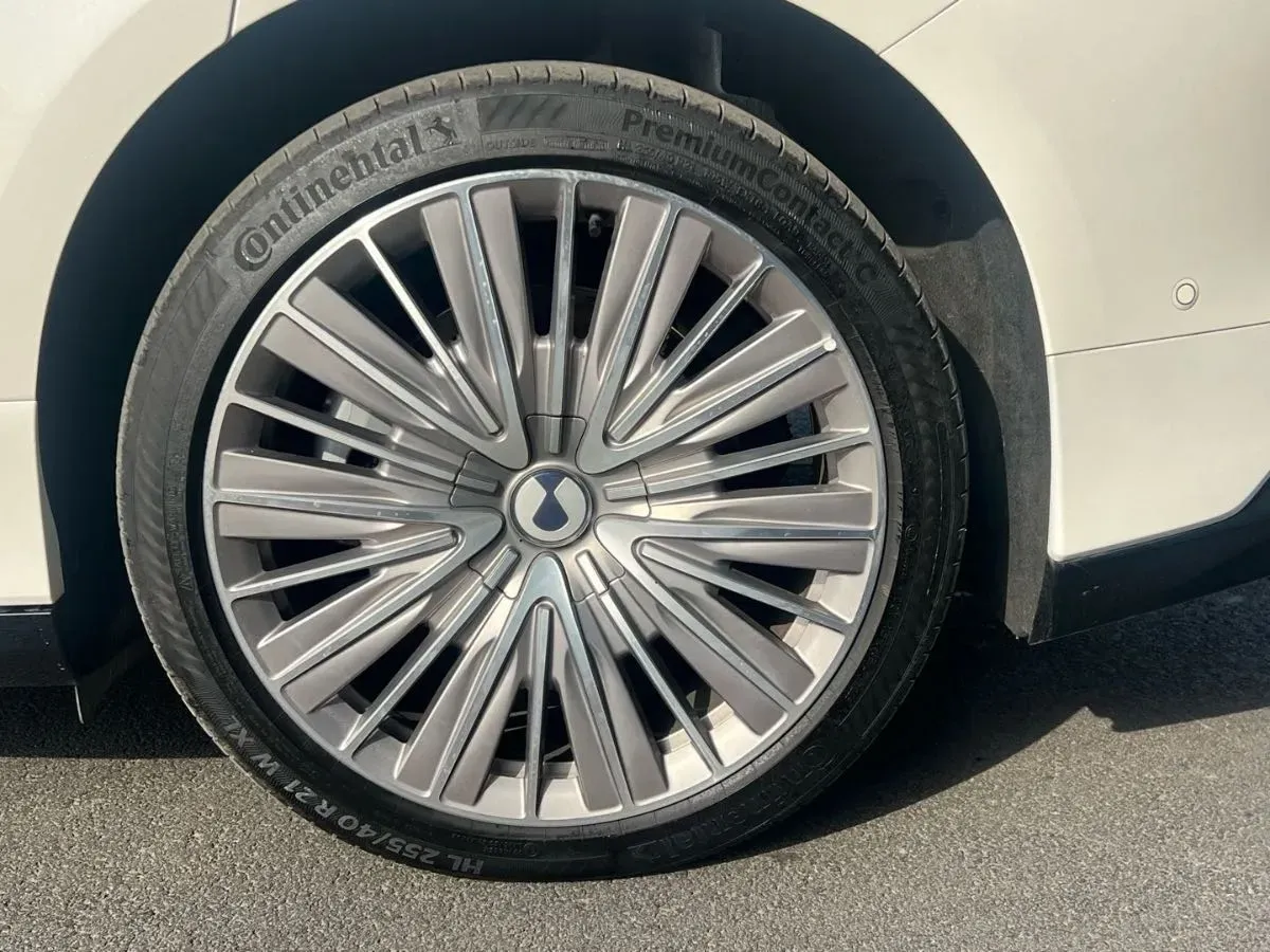 2024 Denza DenzaZ9 2.0T 207HP L4 E-CVT PHEV 38.5KWH,autocango,china used car exporter,china ev exporter,chinese used car exporter,chinese used ev exporter