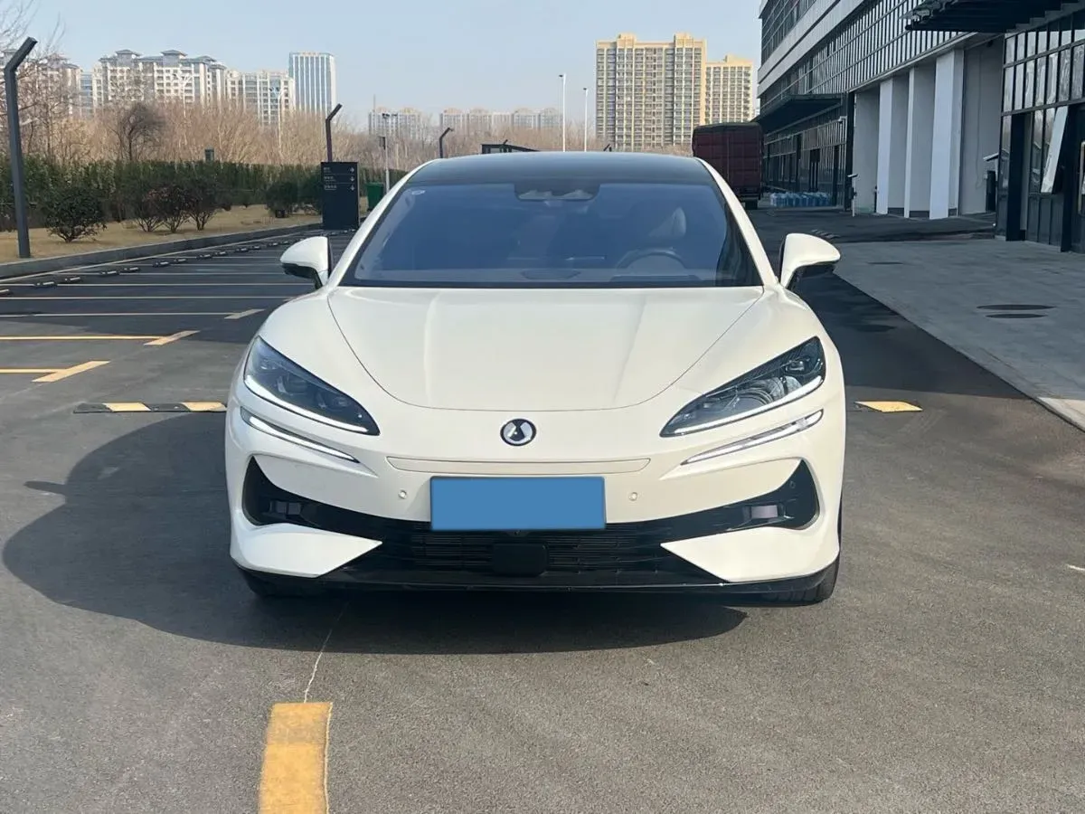 2024 Denza DenzaZ9 2.0T 207HP L4 E-CVT PHEV 38.5KWH,autocango,china used car exporter,china ev exporter,chinese used car exporter,chinese used ev exporter