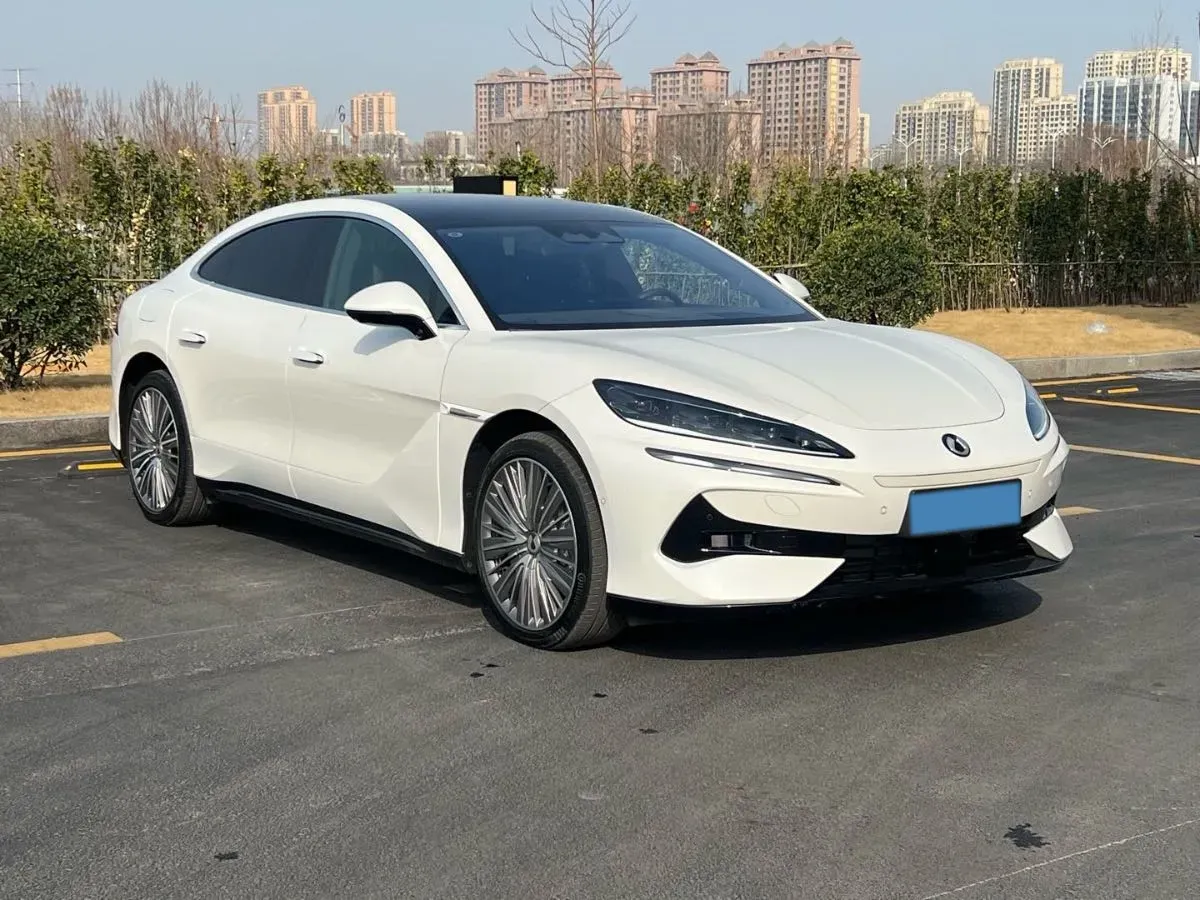2024 Denza DenzaZ9 2.0T 207HP L4 E-CVT PHEV 38.5KWH,autocango,china used car exporter,china ev exporter,chinese used car exporter,chinese used ev exporter