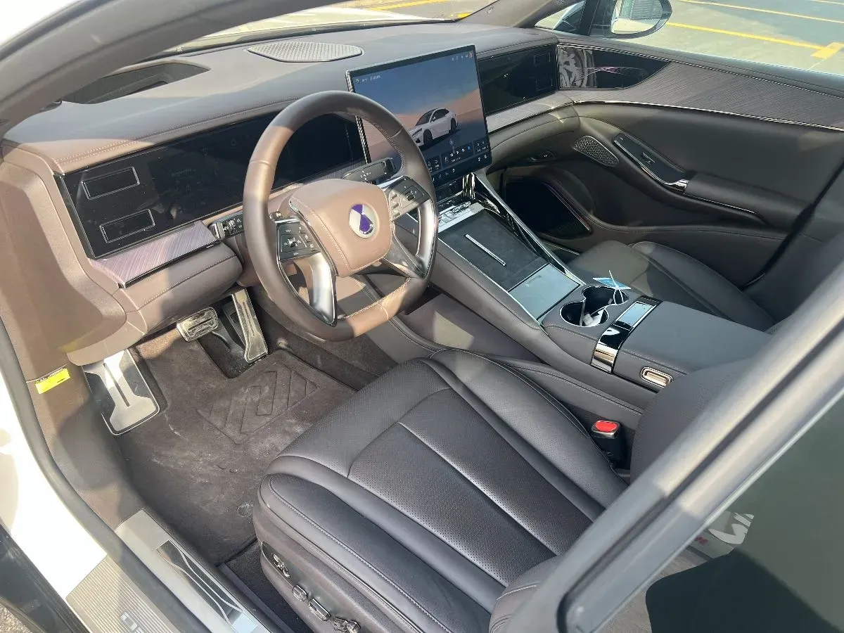 2024 Denza DenzaZ9 2.0T 207HP L4 E-CVT PHEV 38.5KWH,autocango,china used car exporter,china ev exporter,chinese used car exporter,chinese used ev exporter