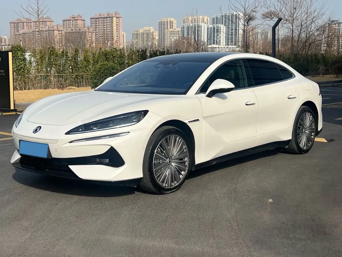 2024 Denza DenzaZ9 2.0T 207HP L4 E-CVT PHEV 38.5KWH,autocango,china used car exporter,china ev exporter,chinese used car exporter,chinese used ev exporter