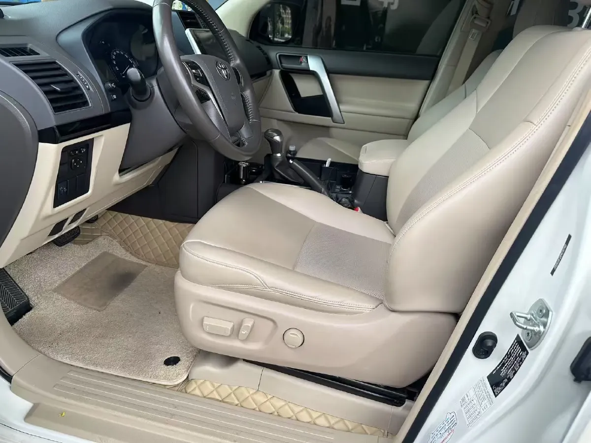 2023 Iveco DeYi 2.5T 122HP L4 6AT,autocango,china used car exporter,china ev exporter,chinese used car exporter,chinese used ev exporter