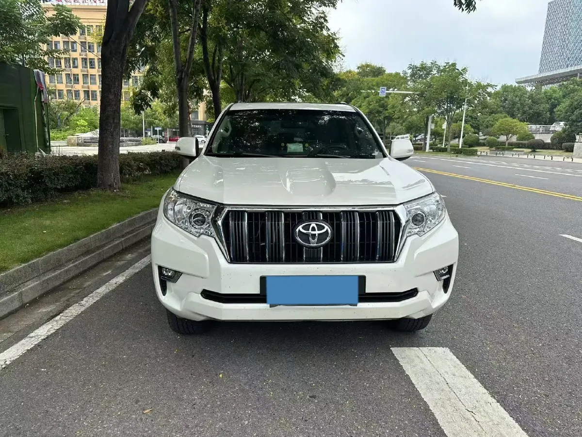 2023 Iveco DeYi 2.5T 122HP L4 6AT,autocango,china used car exporter,china ev exporter,chinese used car exporter,chinese used ev exporter