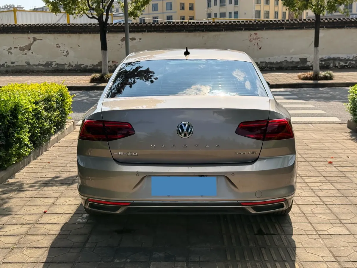 2020 Volkswagen Magotan 2.0T 186HP L4 7DCT,autocango,china used car exporter,china ev exporter,chinese used car exporter,chinese used ev exporter
