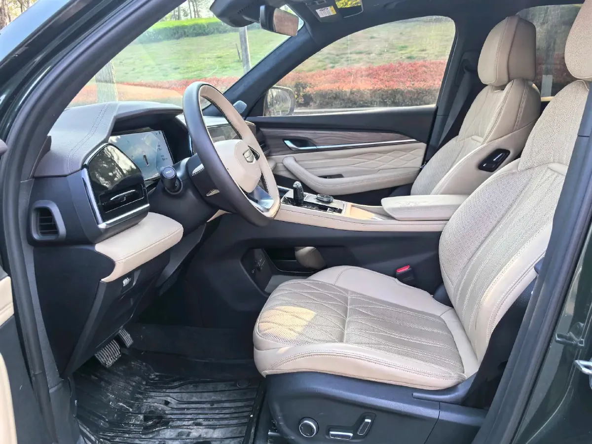 2021 Geely Monjaro 2.0T 238HP L4 8AT,autocango,china used car exporter,china ev exporter,chinese used car exporter,chinese used ev exporter