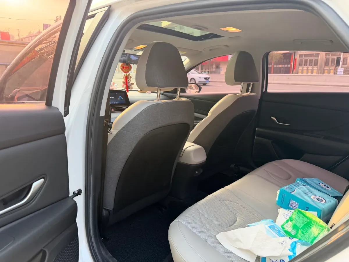 2021 Hyundai Elantra 1.5L 115HP L4 CVT,autocango,china used car exporter,china ev exporter,chinese used car exporter,chinese used ev exporter