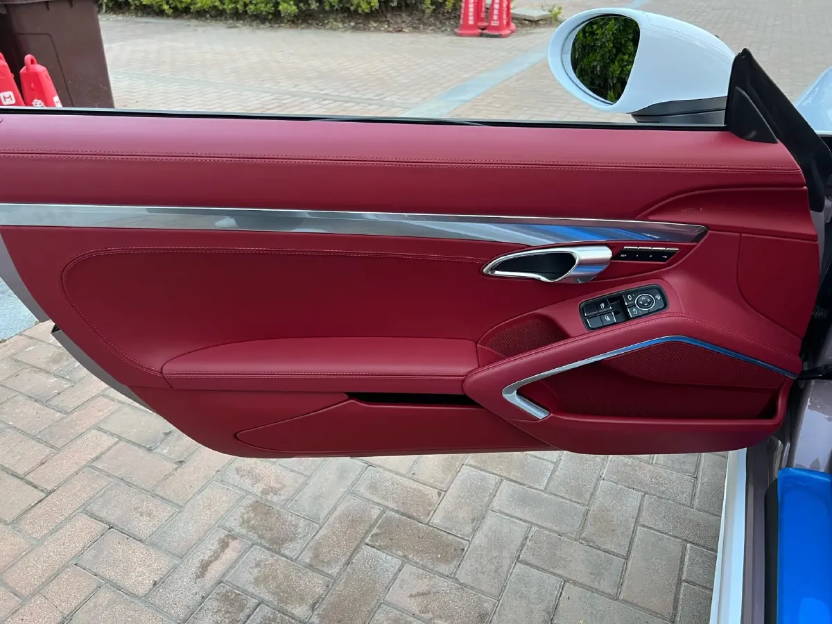 2022 Porsche 718 2.0T 300HP H4 7DCT,autocango,china used car exporter,china ev exporter,chinese used car exporter,chinese used ev exporter