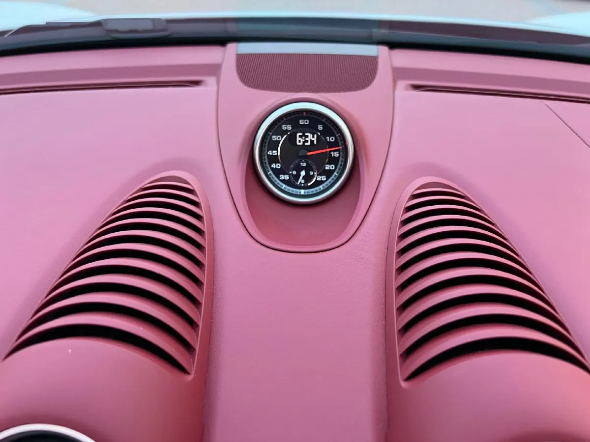 2022 Porsche 718 2.0T 300HP H4 7DCT,autocango,china used car exporter,china ev exporter,chinese used car exporter,chinese used ev exporter