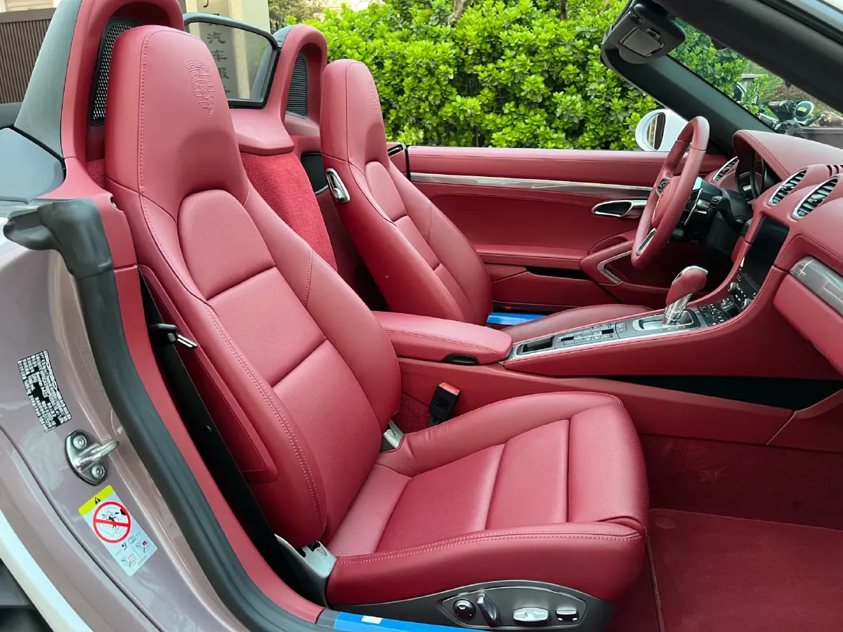 2022 Porsche 718 2.0T 300HP H4 7DCT,autocango,china used car exporter,china ev exporter,chinese used car exporter,chinese used ev exporter