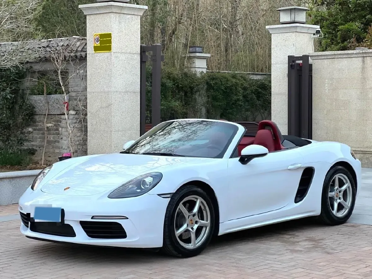 2022 Porsche 718 2.0T 300HP H4 7DCT,autocango,china used car exporter,china ev exporter,chinese used car exporter,chinese used ev exporter