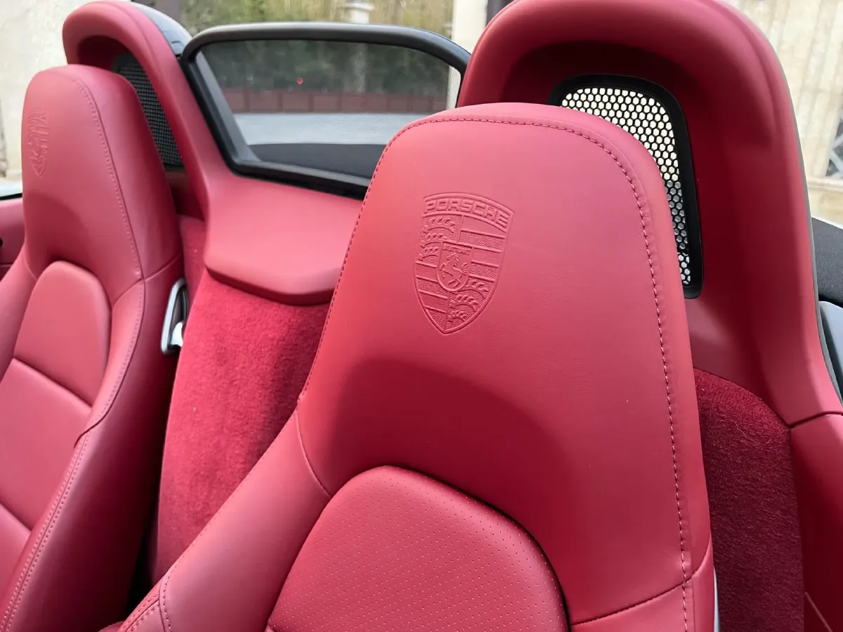 2022 Porsche 718 2.0T 300HP H4 7DCT,autocango,china used car exporter,china ev exporter,chinese used car exporter,chinese used ev exporter