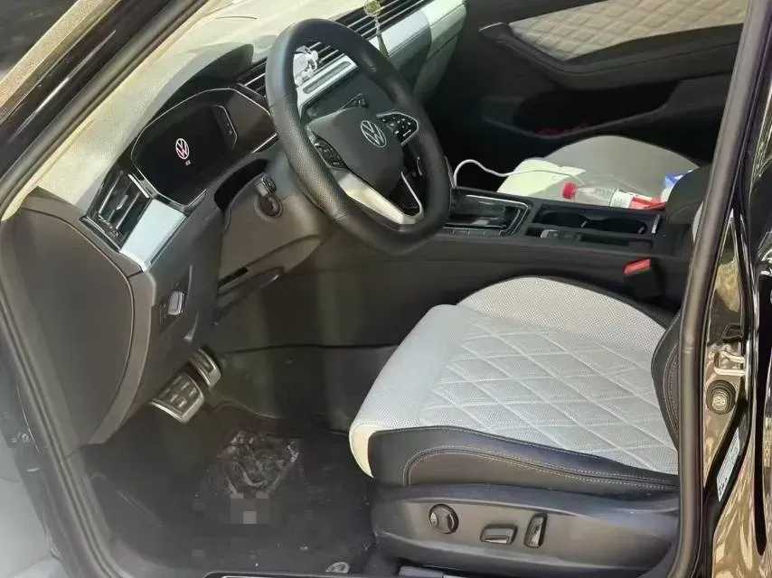 2023 Volkswagen Magotan 2.0T 186HP L4 7DCT,autocango,china used car exporter,china ev exporter,chinese used car exporter,chinese used ev exporter