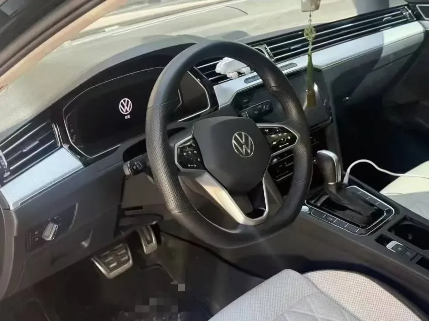 2023 Volkswagen Magotan 2.0T 186HP L4 7DCT,autocango,china used car exporter,china ev exporter,chinese used car exporter,chinese used ev exporter