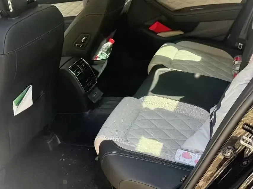 2023 Volkswagen Magotan 2.0T 186HP L4 7DCT,autocango,china used car exporter,china ev exporter,chinese used car exporter,chinese used ev exporter