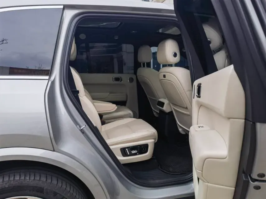 2024 Ford Bronco 2.3T 275HP L4 10AT,autocango,china used car exporter,china ev exporter,chinese used car exporter,chinese used ev exporter