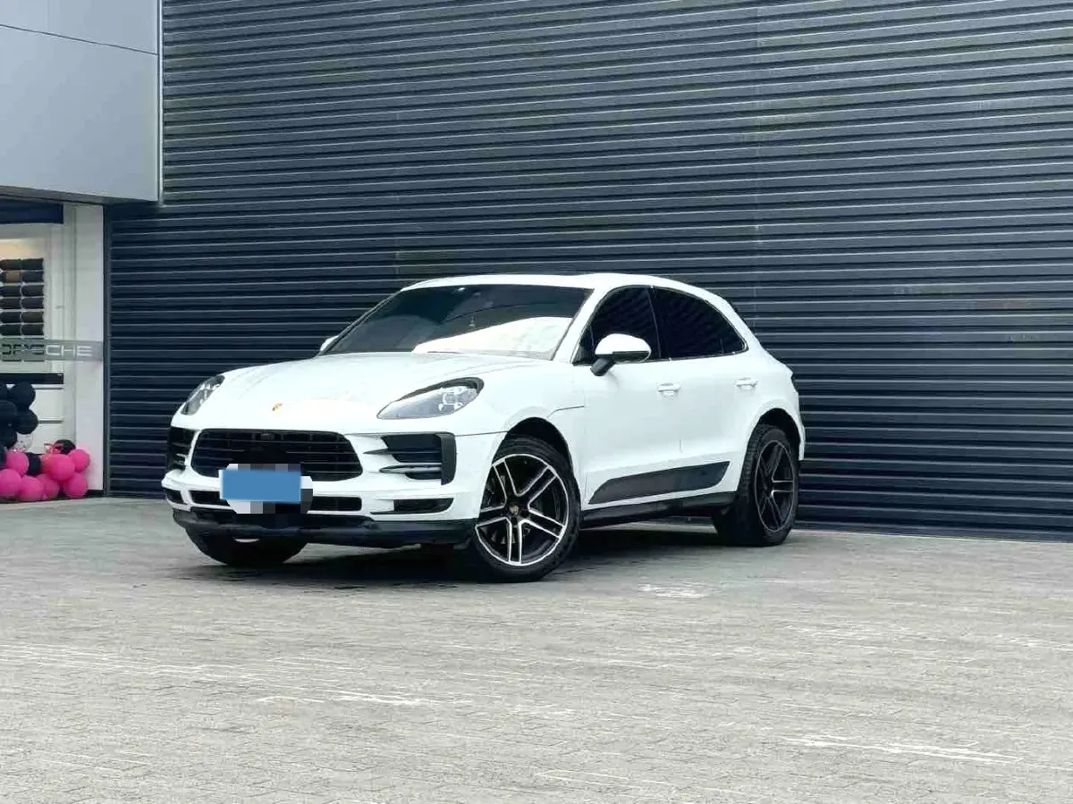 2021 Porsche Macan 2.0T 252HP L4 7DCT,autocango,china used car exporter,china ev exporter,chinese used car exporter,chinese used ev exporter