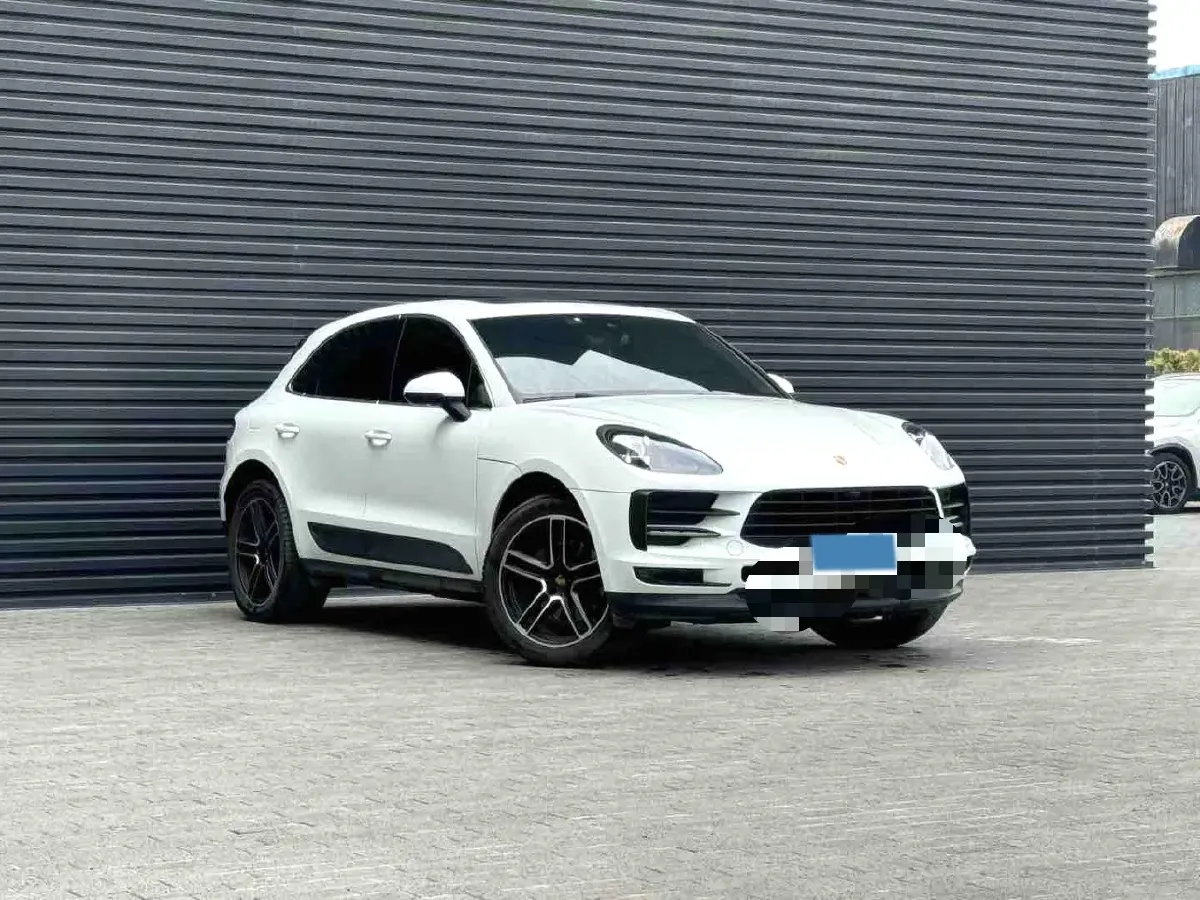 2021 Porsche Macan 2.0T 252HP L4 7DCT,autocango,china used car exporter,china ev exporter,chinese used car exporter,chinese used ev exporter