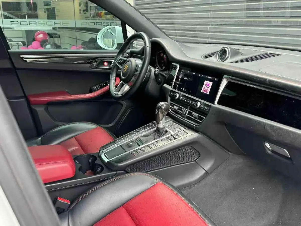 2021 Porsche Macan 2.0T 252HP L4 7DCT,autocango,china used car exporter,china ev exporter,chinese used car exporter,chinese used ev exporter