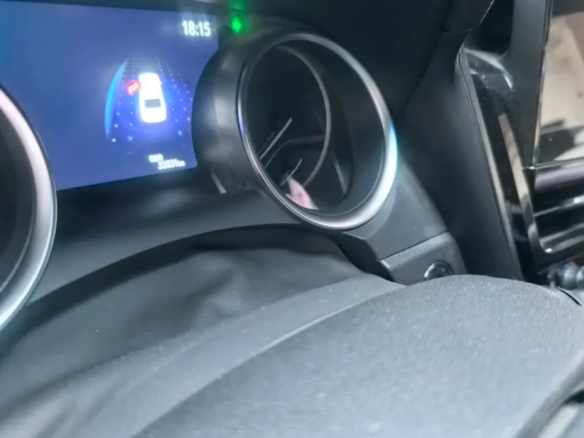 2023 Toyota Camry 2.0L 177HP L4 CVT,autocango,china used car exporter,china ev exporter,chinese used car exporter,chinese used ev exporter