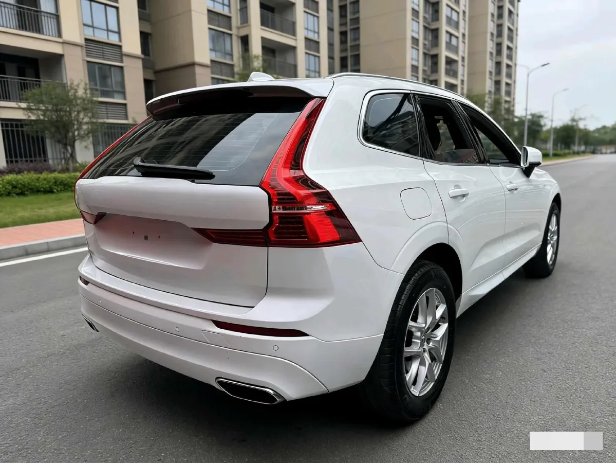 2018 Volvo XC60 2.0T 254HP L4 8AT,autocango,china used car exporter,china ev exporter,chinese used car exporter,chinese used ev exporter