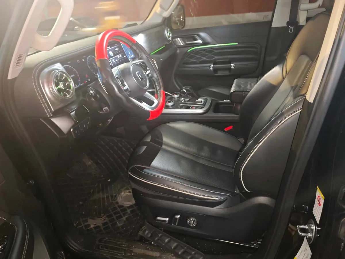 2024 Tank 300 2.0T 227HP L4 8AT,autocango,china used car exporter,china ev exporter,chinese used car exporter,chinese used ev exporter