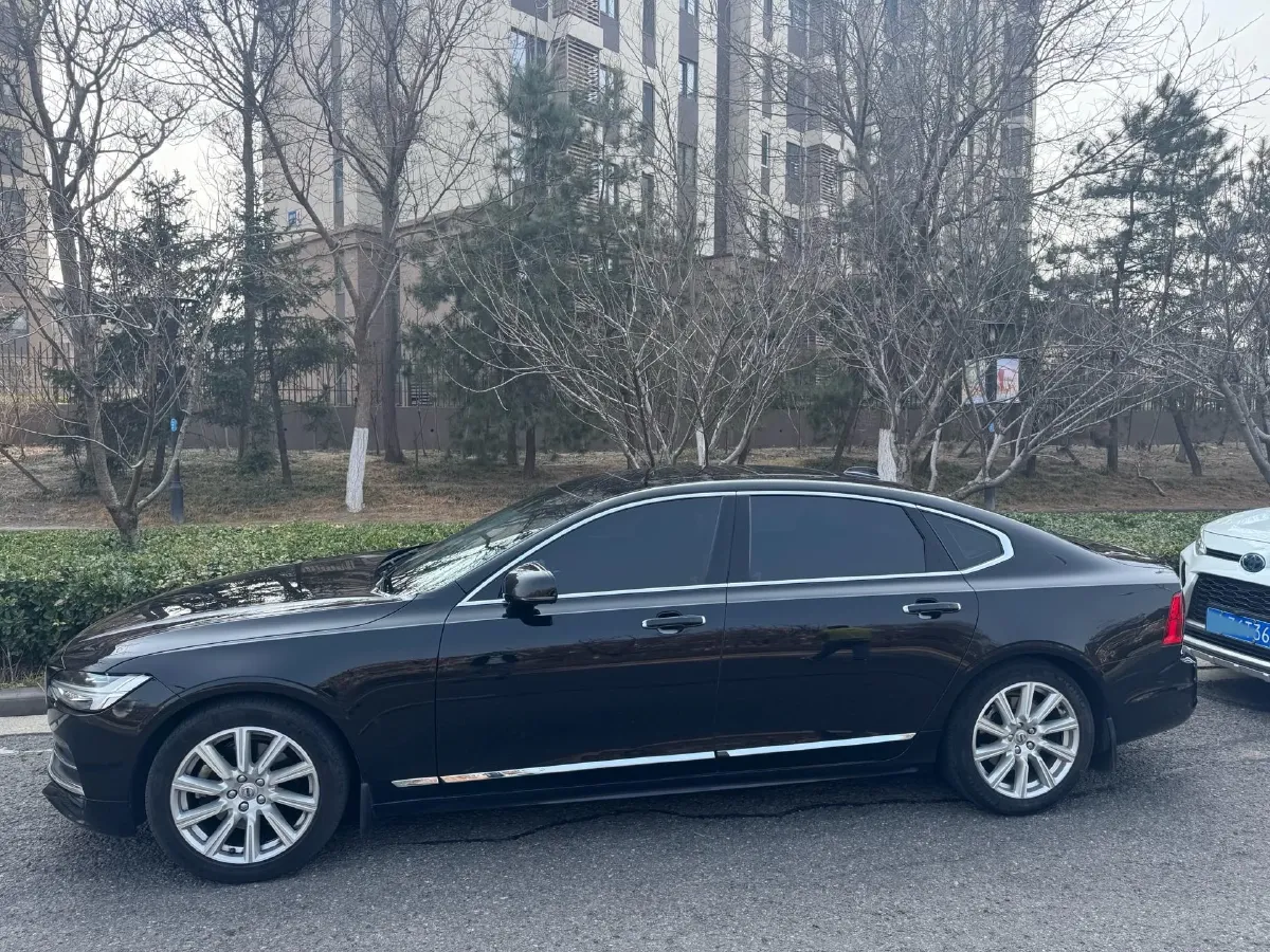 2020 Volvo S90 2.0T 254HP L4 8AT,autocango,china used car exporter,china ev exporter,chinese used car exporter,chinese used ev exporter